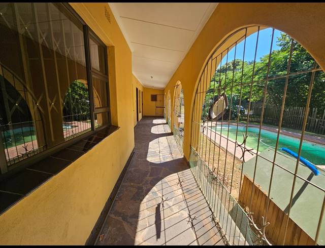 3 BEDROOM HOUSE RENTED IN SHULTON PARK